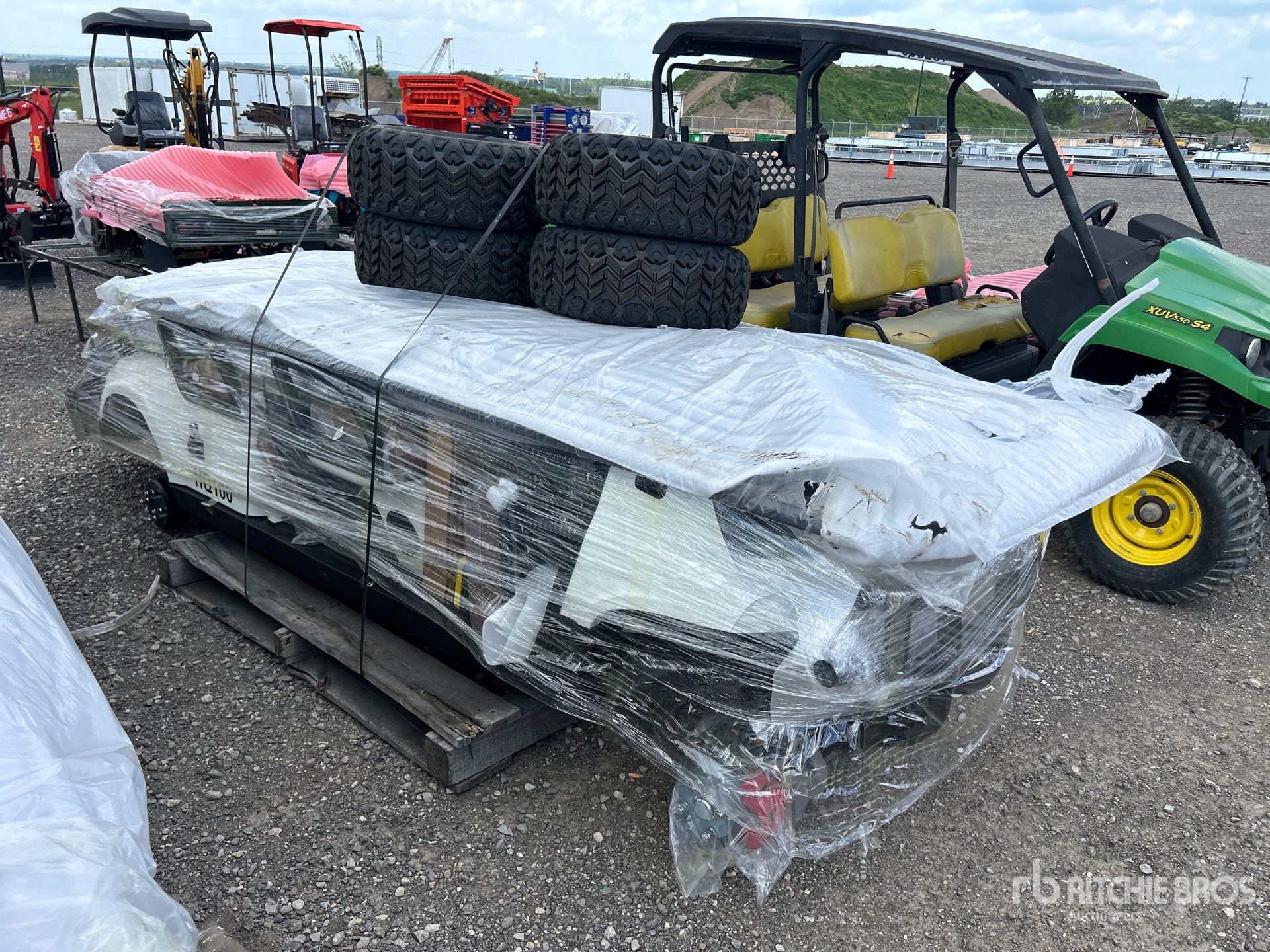 General Appearance with Picture, Right Front Corner