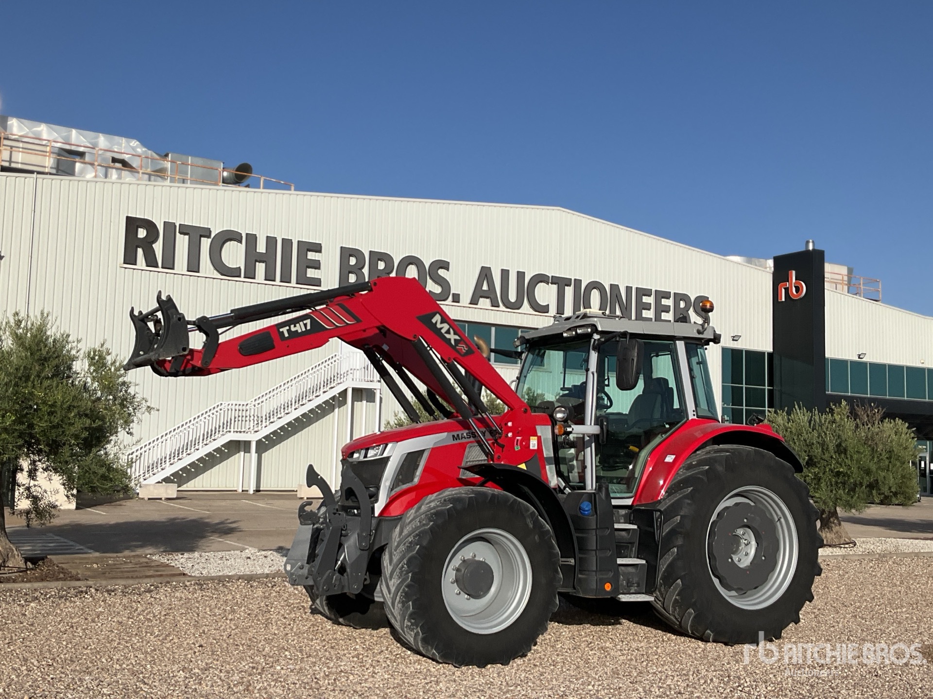 Photo of 2024 Massey Ferguson 7S.210
