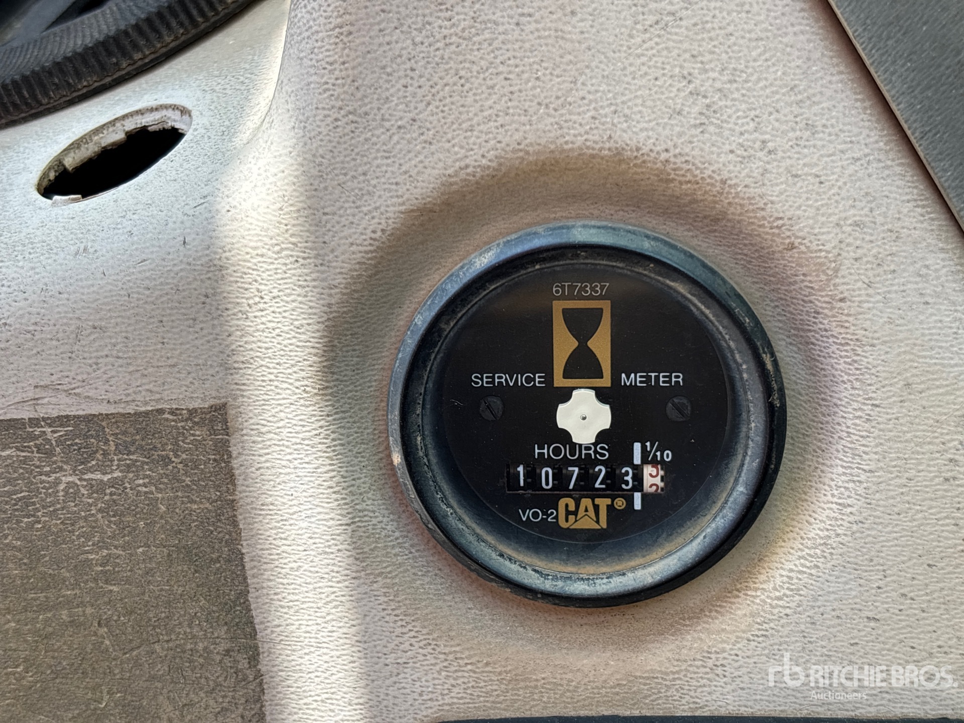General Appearance with Hour Meter / Odometer
