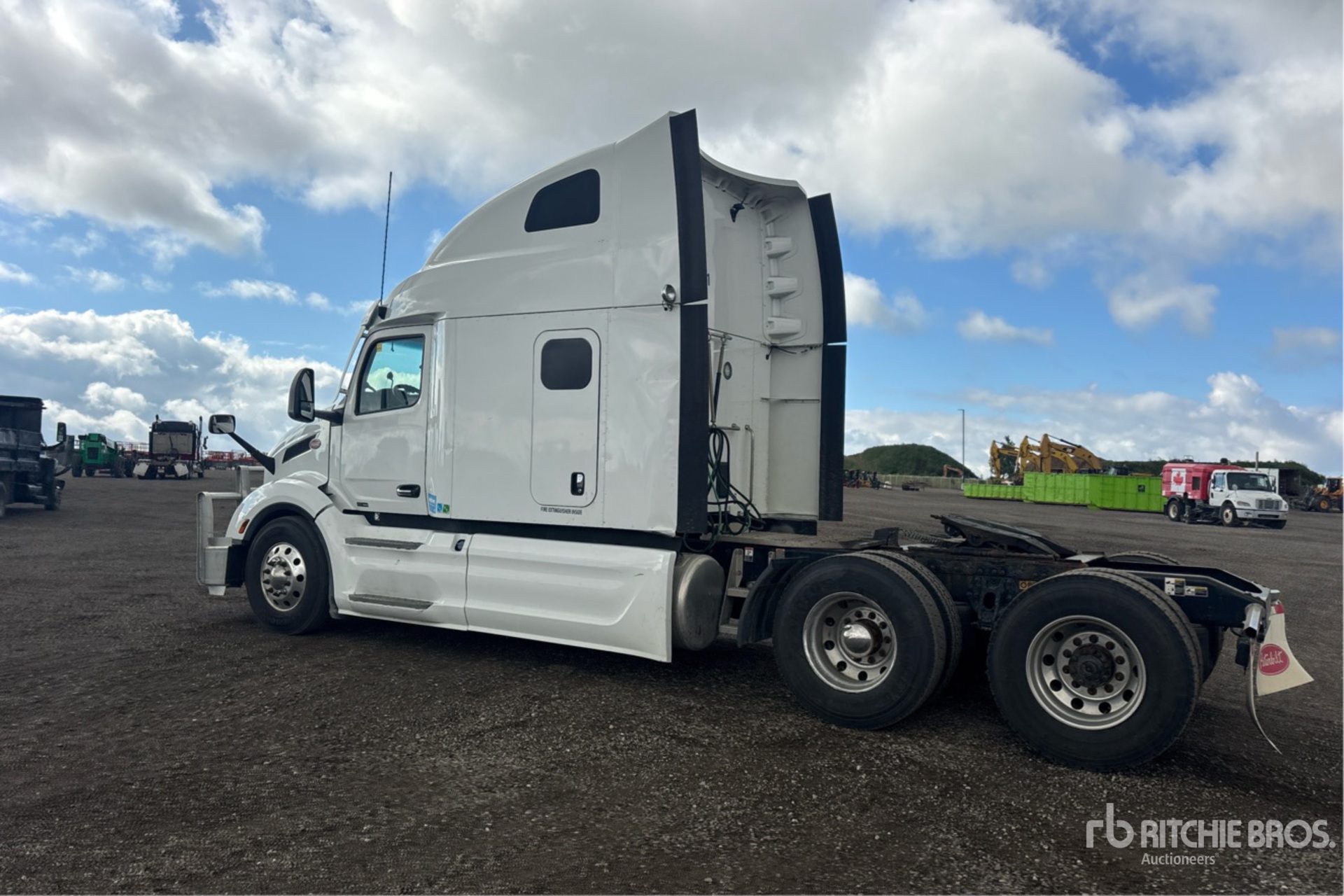 2023 Peterbilt 579