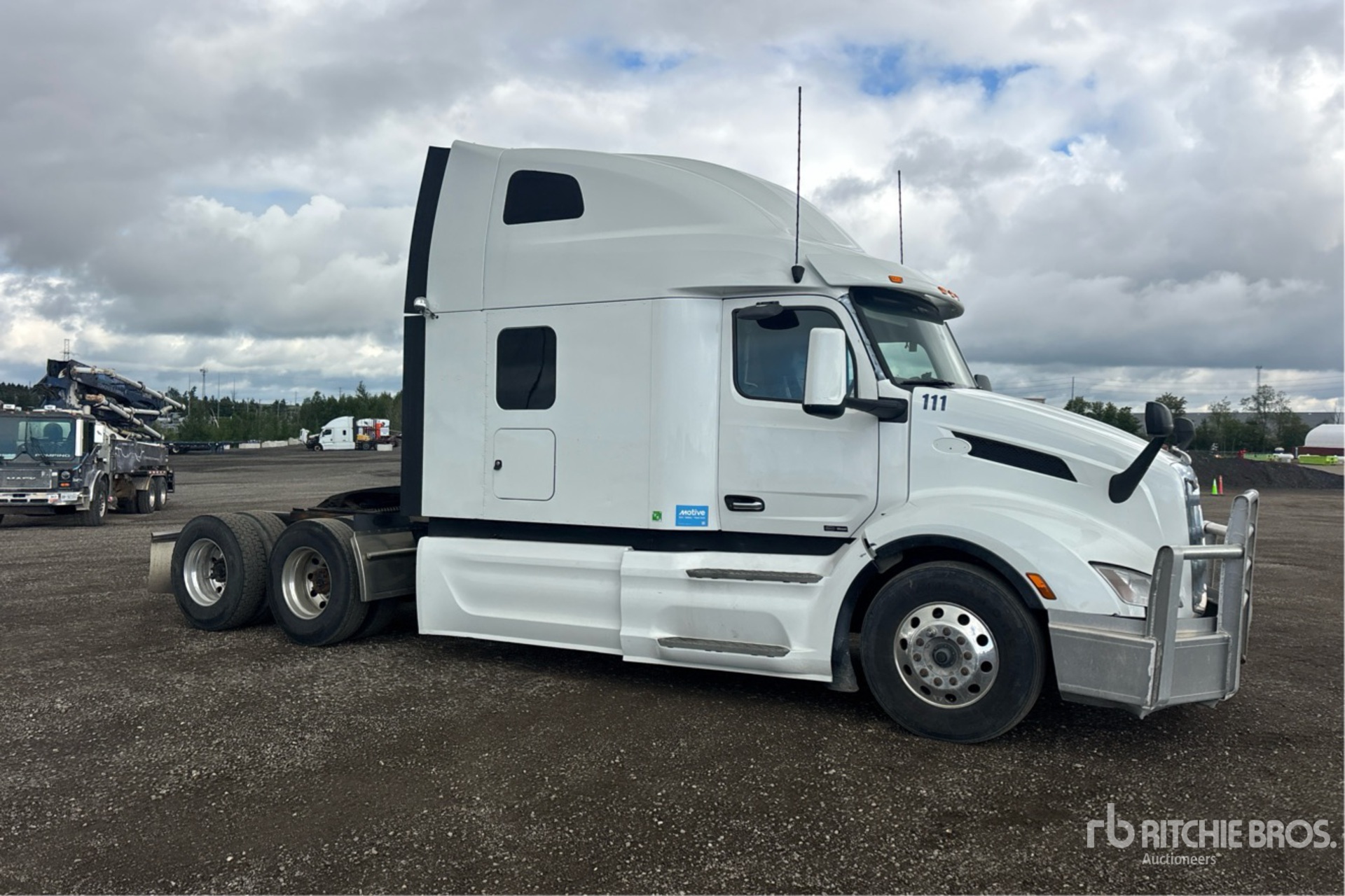 2023 Peterbilt 579