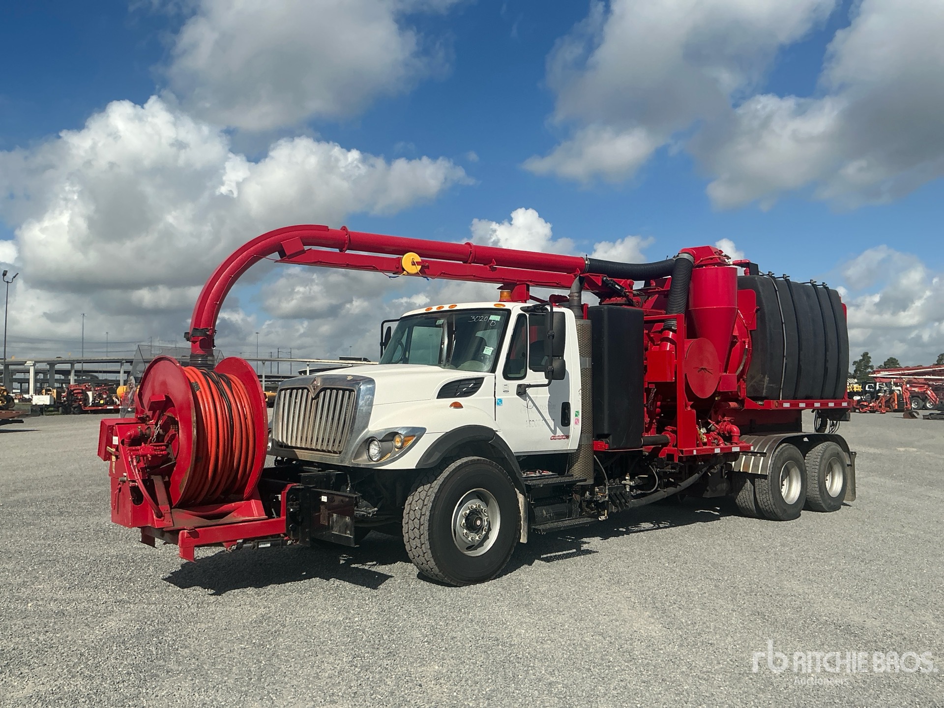 Photo of a 2008 International 7500