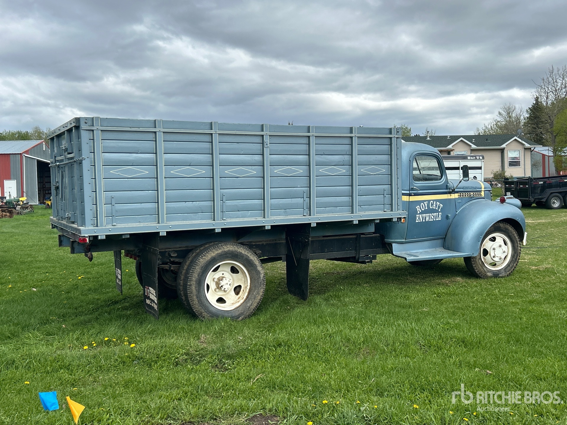 General Appearance with Picture, Right Rear Corner