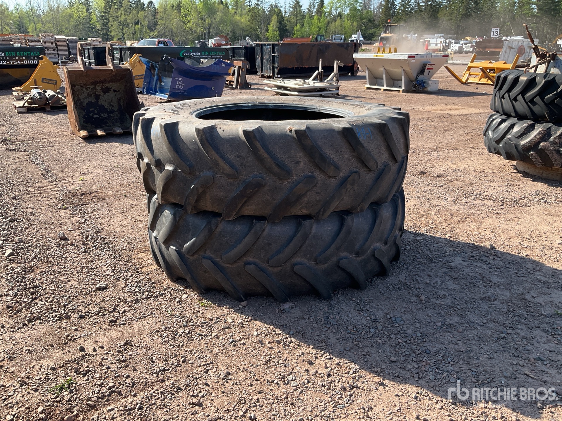 General Appearance with Picture, Right Rear Corner