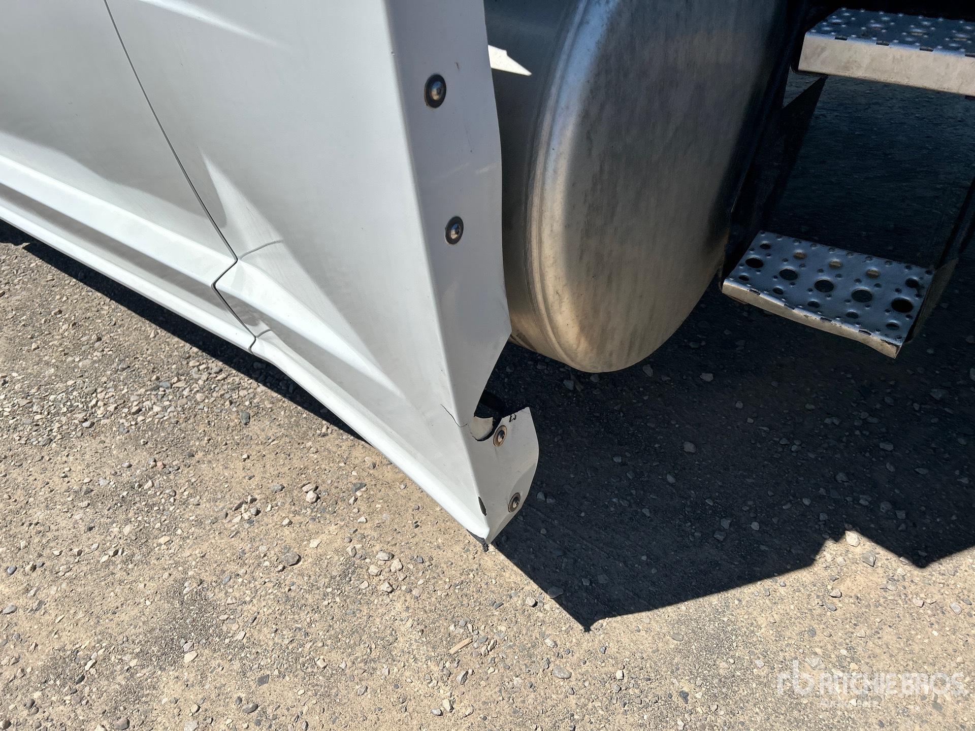 2023 Freightliner CASCADIA 126