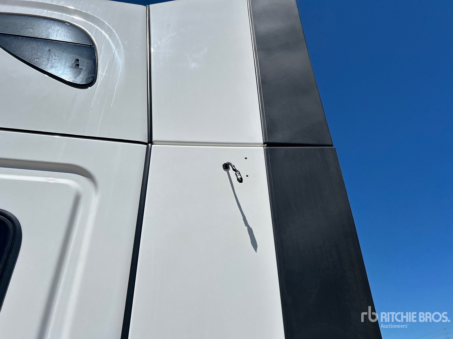 2023 Freightliner CASCADIA 126