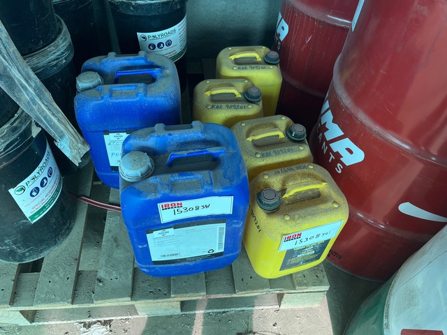 Quantity of (2) 20l Barrel Of Fuchs Renolit Unisyn OL 46 And 4x 10l Kaeser Sigma Fluid MOL