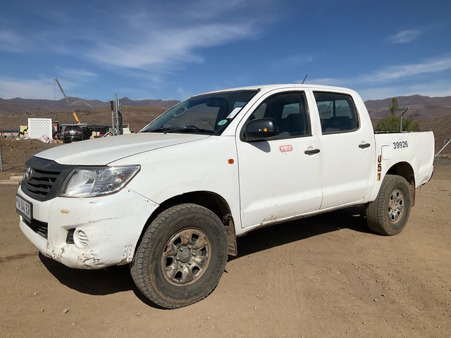 2014 Toyota Hilux 2.5 SRX 4x4 Crew Cab Pickup