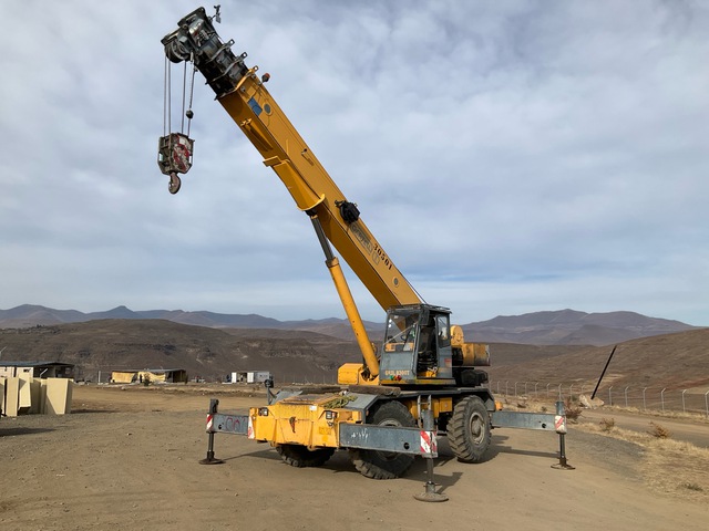 2010 Locatelli GRILL 8300T 30 ton 4x4x4 Rough Terrain Crane