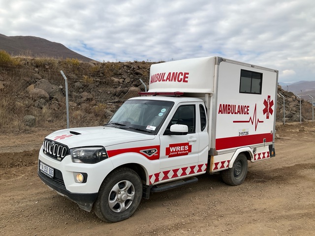 2023 Mahindra Pikup SC EII RHD 4x4 Ambulance