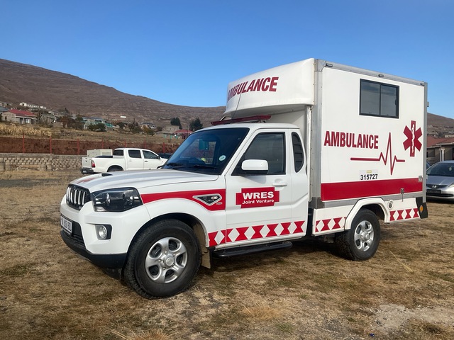 2023 Mahindra Pikup SC EII RHD 4x4 Ambulance