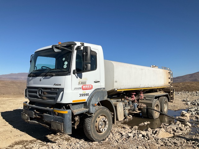 2008 Mercedes-Benz Axor 2528 10000 L 6x4 Water Truck