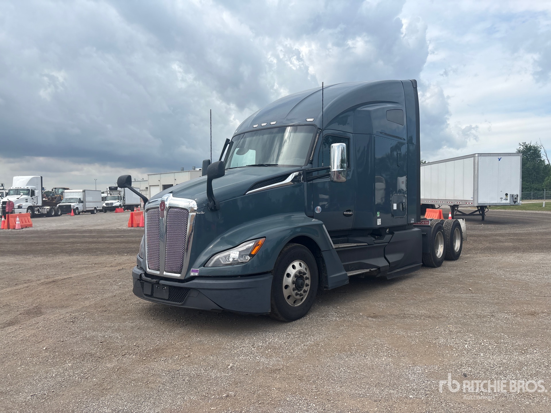 Photo of a 2023 Kenworth T680