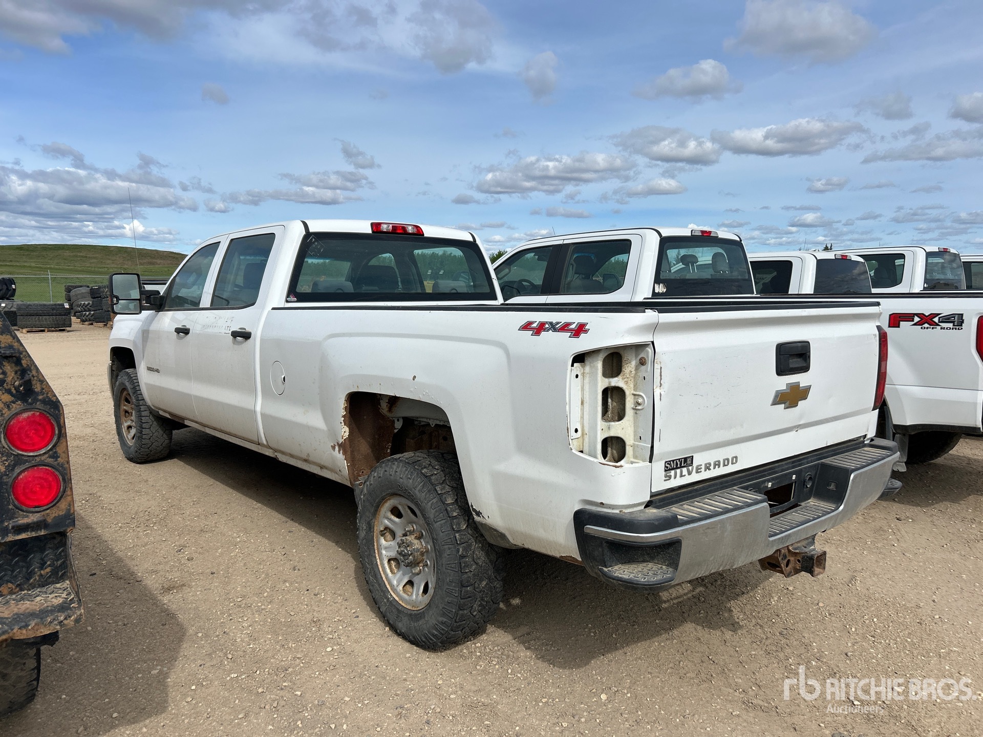 General Appearance with Picture, Left Rear Corner