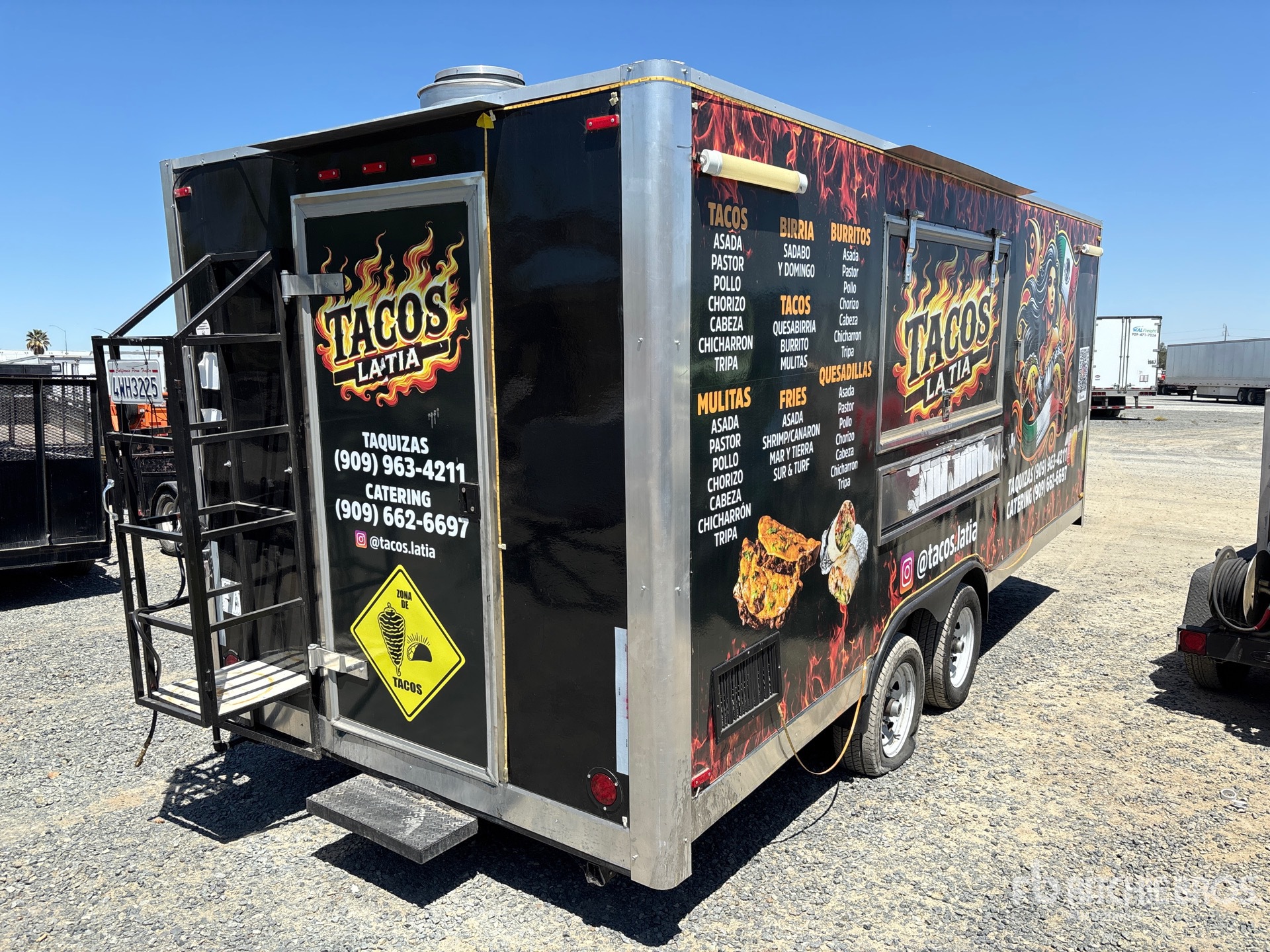 General Appearance with Picture, Right Rear Corner