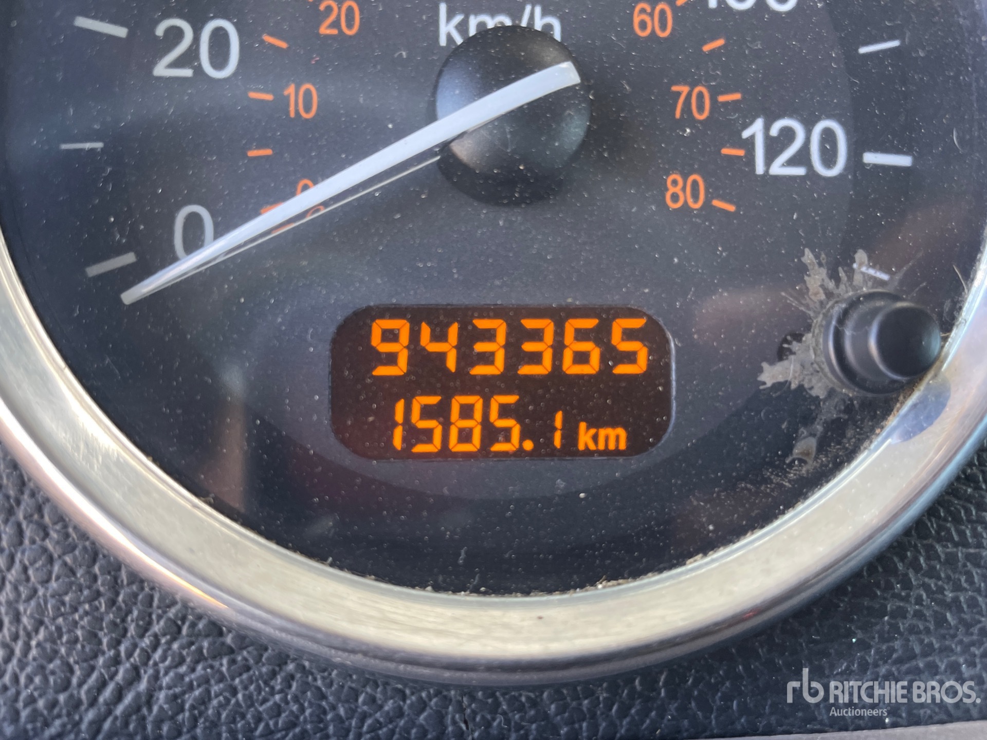 General Appearance with Hour Meter / Odometer