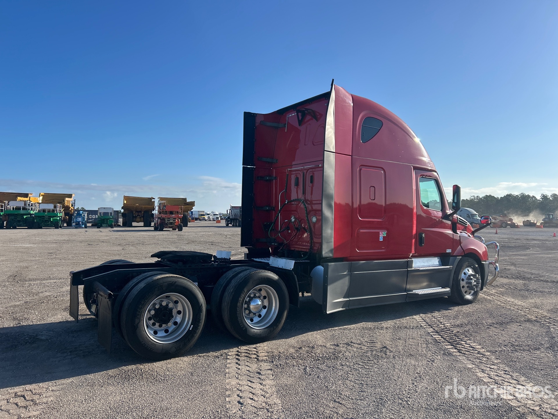 2019 Freightliner CASCADIA 126