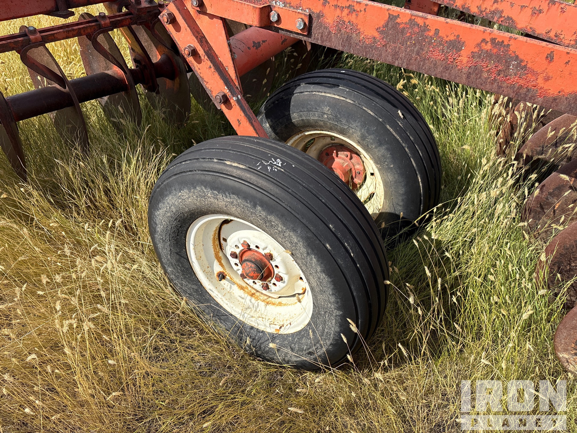 Allis Chalmers 23 ft Tandem