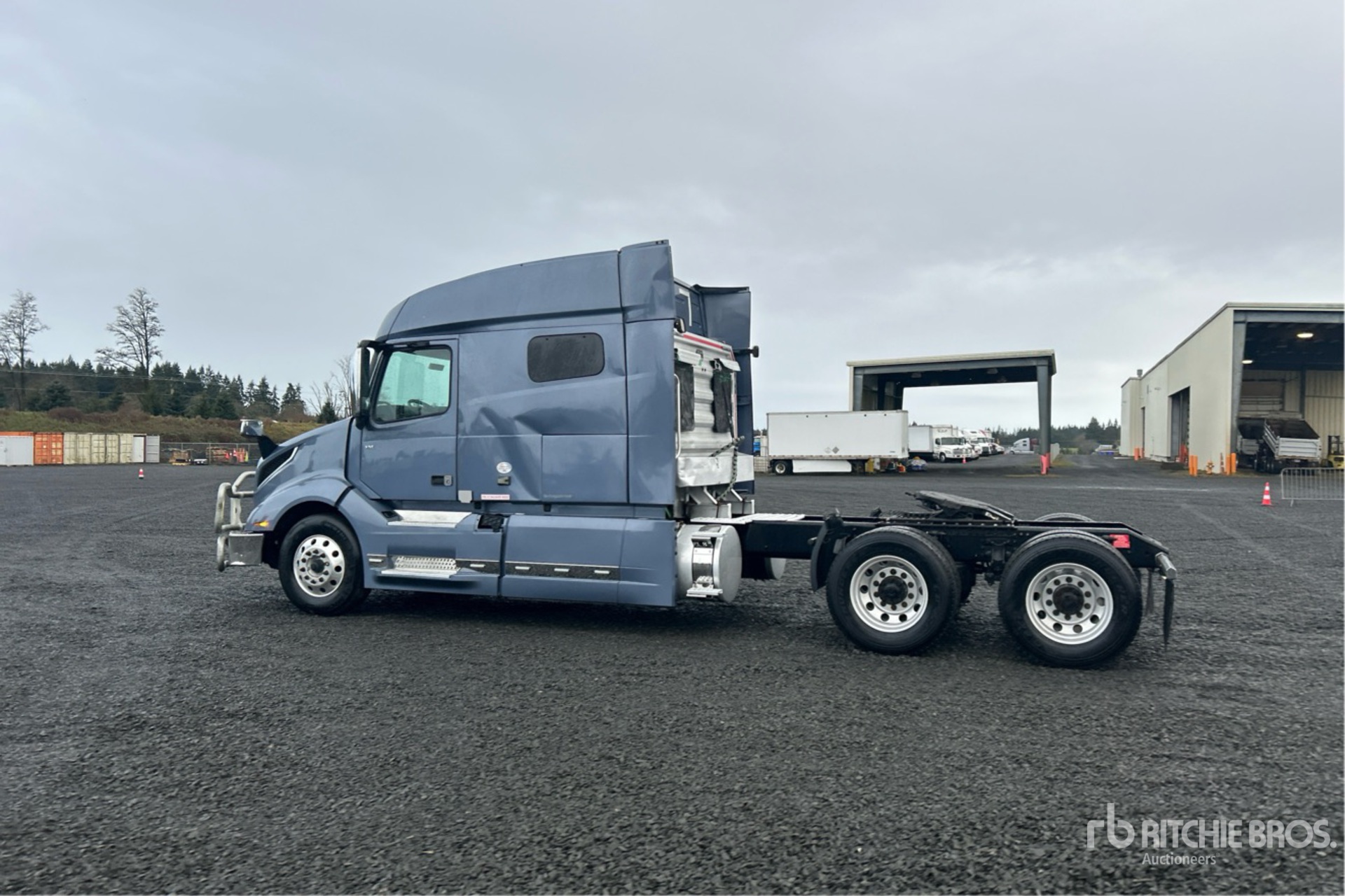 General Appearance with Picture, Left Rear Corner