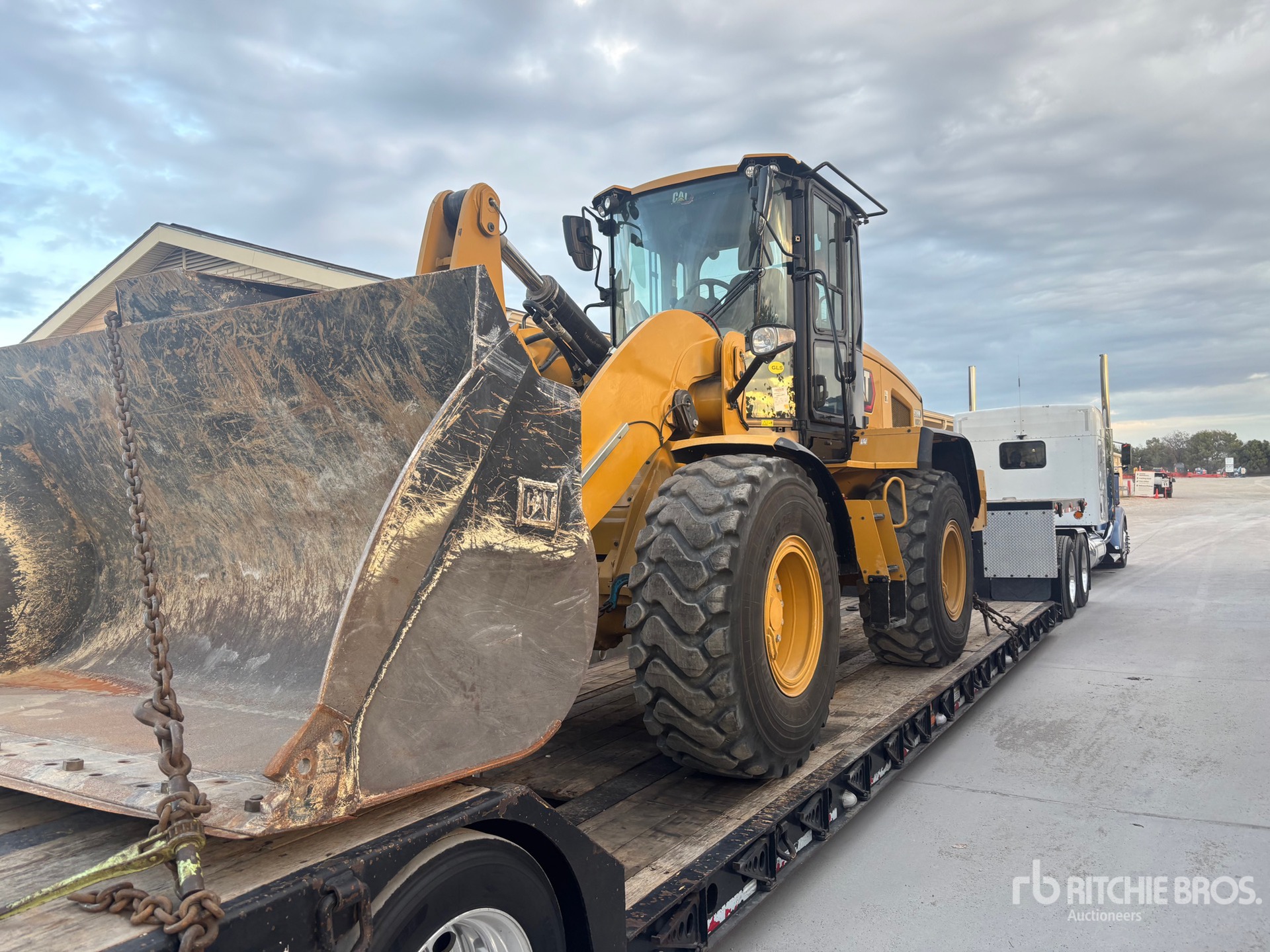2023 Caterpillar 938M