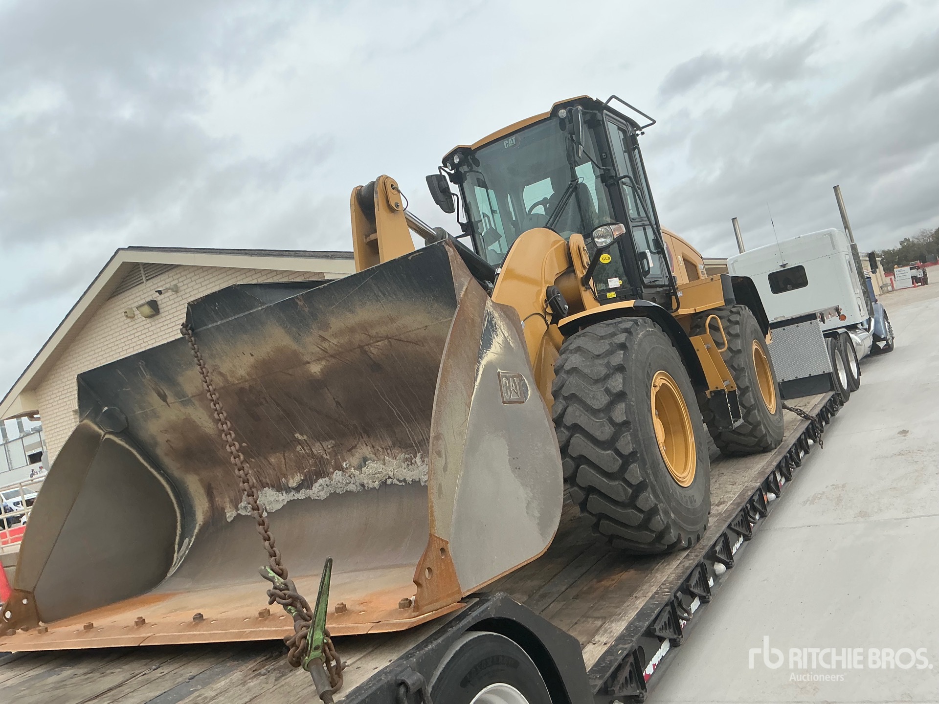 2023 Caterpillar 938M