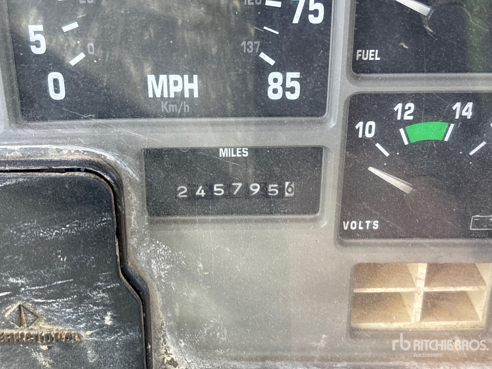General Appearance with Hour Meter / Odometer