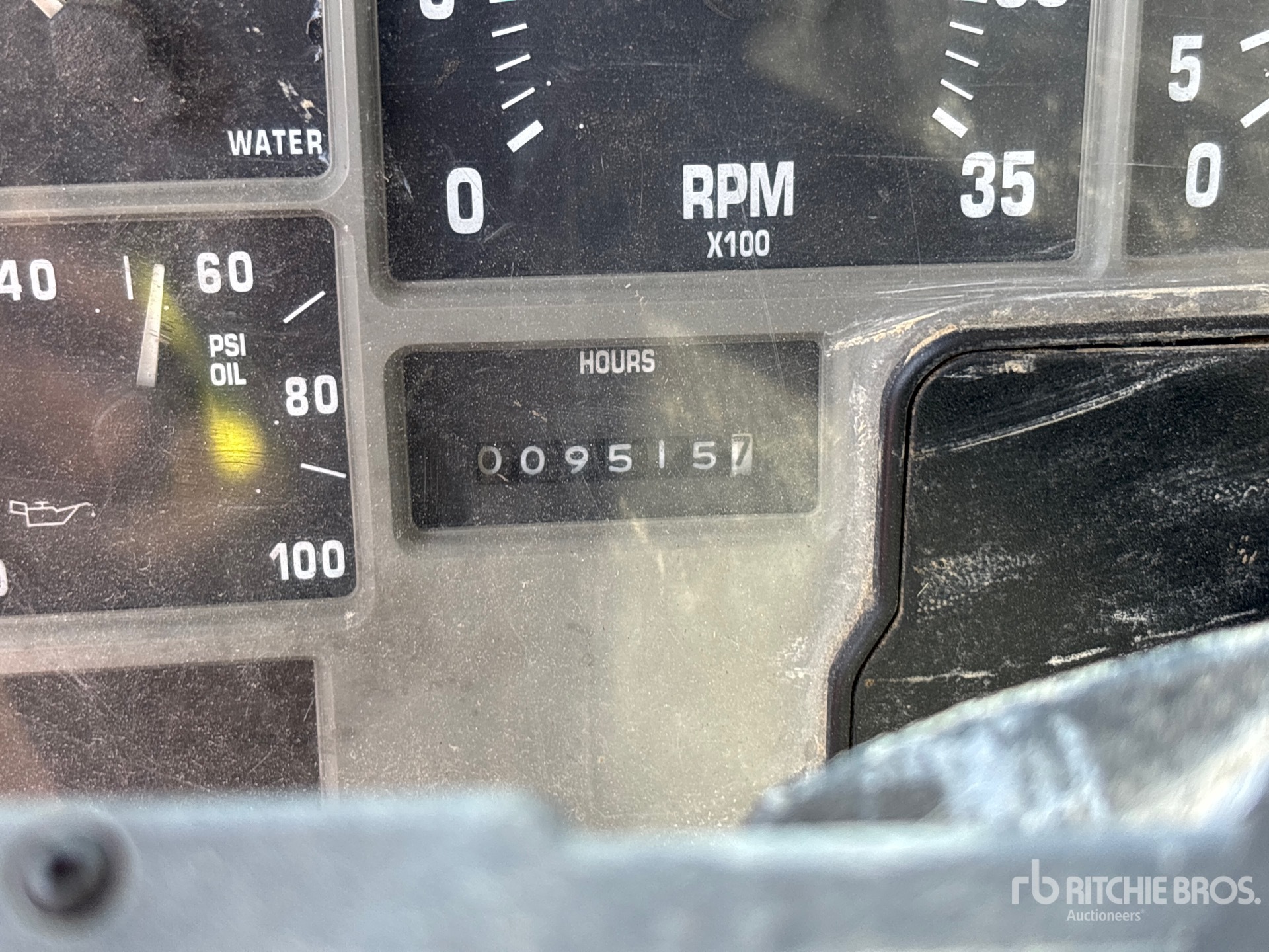 Cab with Engine Hours