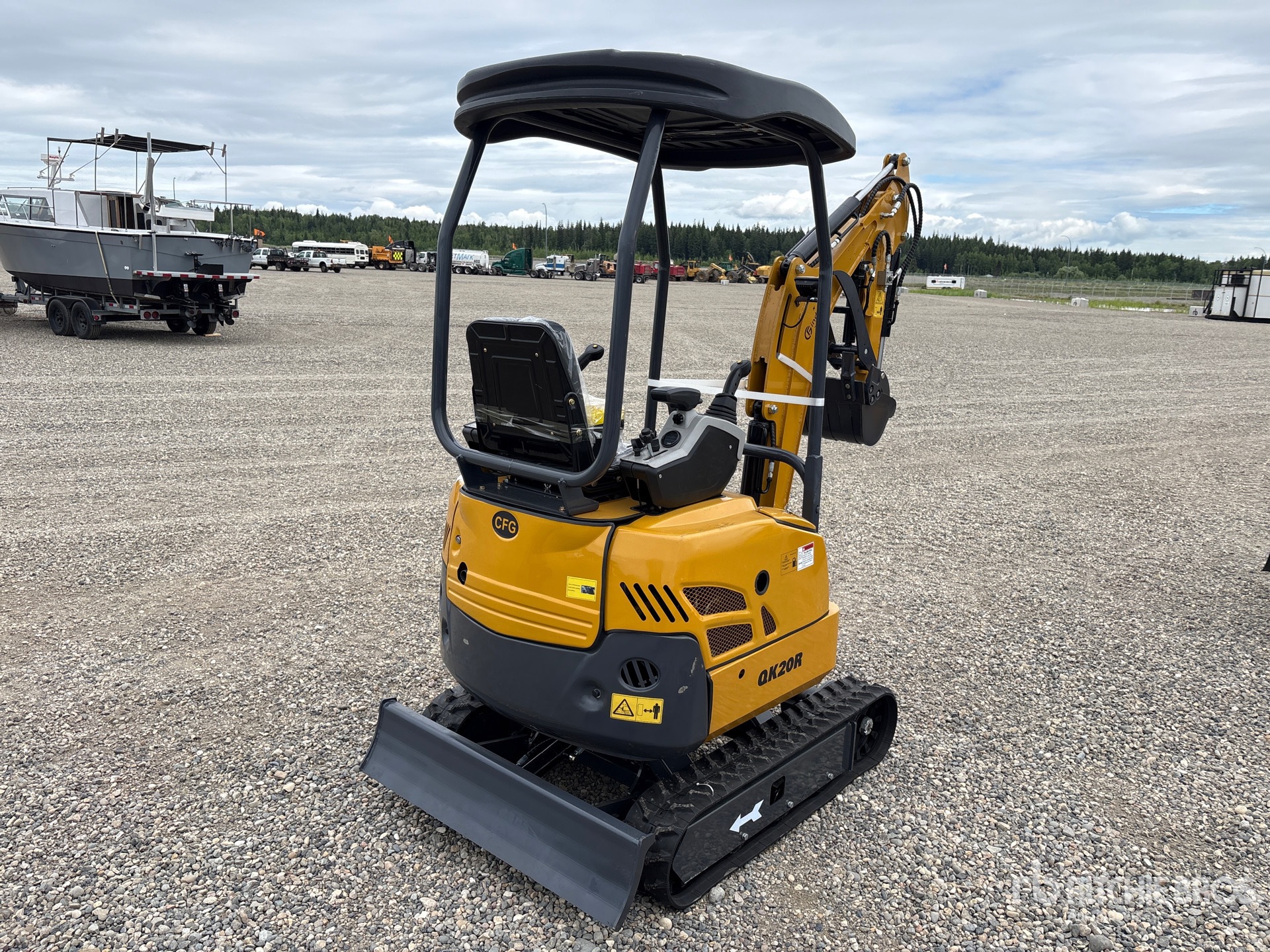 General Appearance with Picture, Right Rear Corner