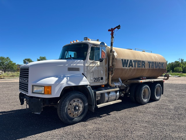 1996 Mack CH613 6x4 Water Truck