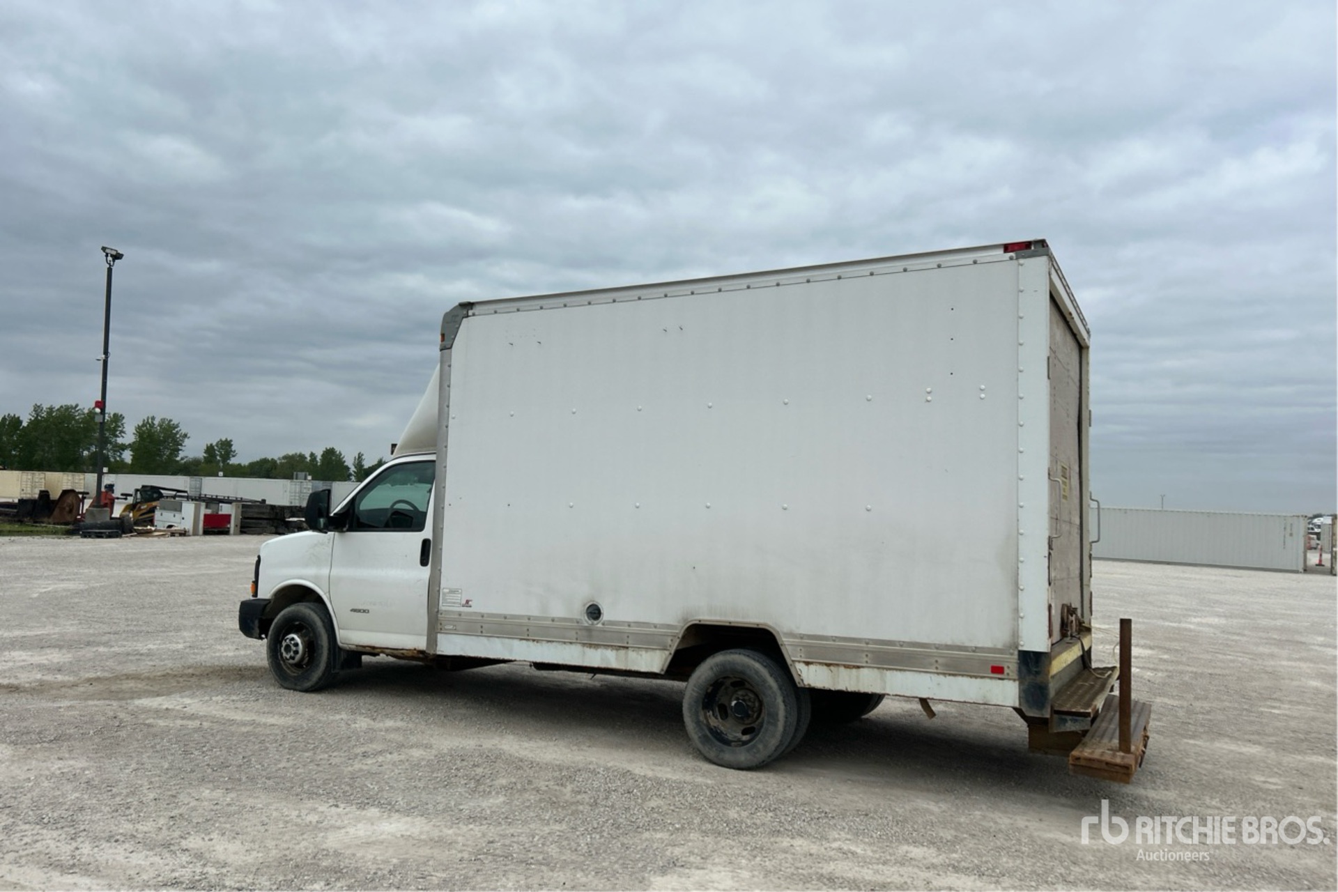 General Appearance with Picture, Left Rear Corner