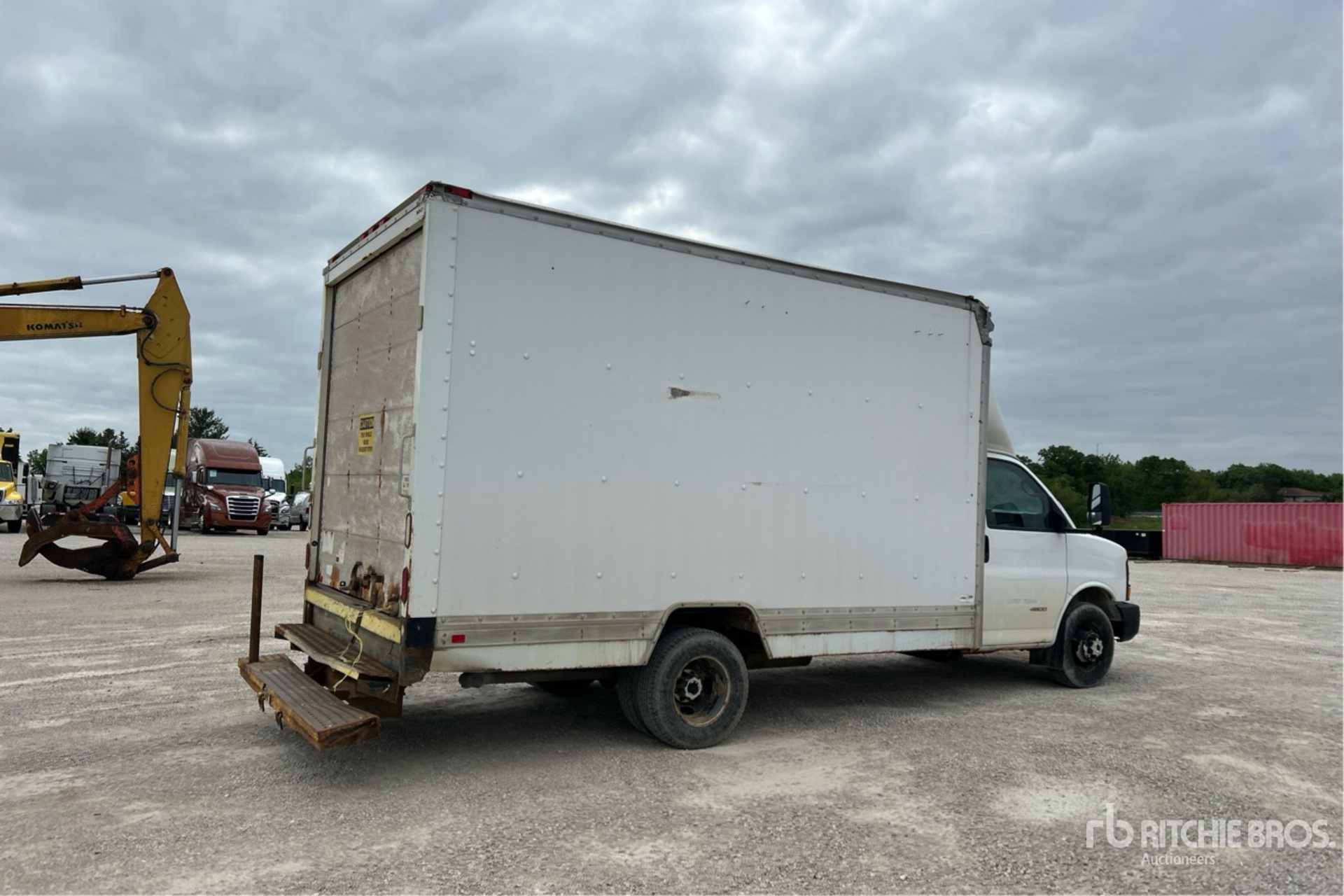 General Appearance with Picture, Right Rear Corner