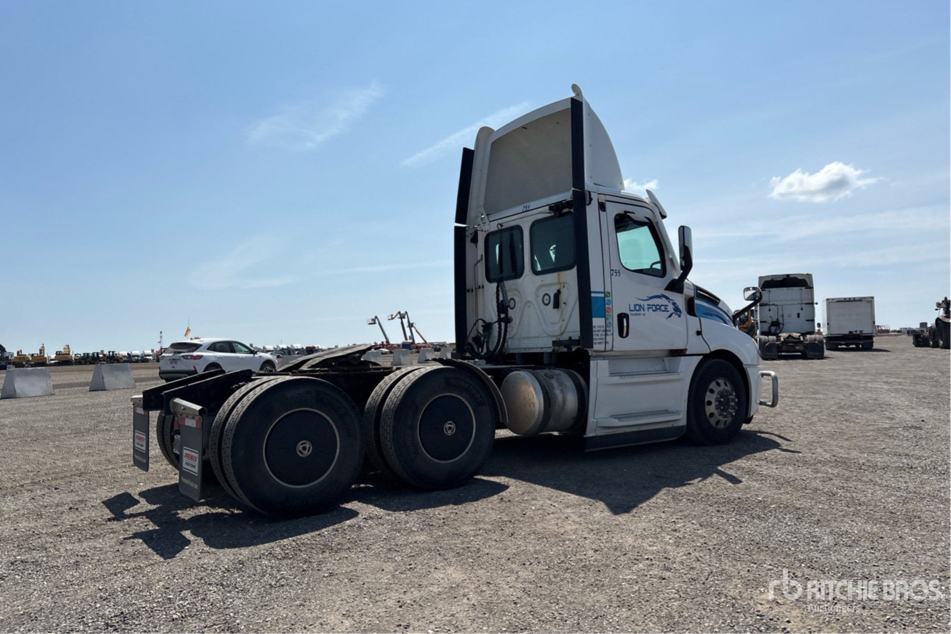 2022 Freightliner CASCADIA 126
