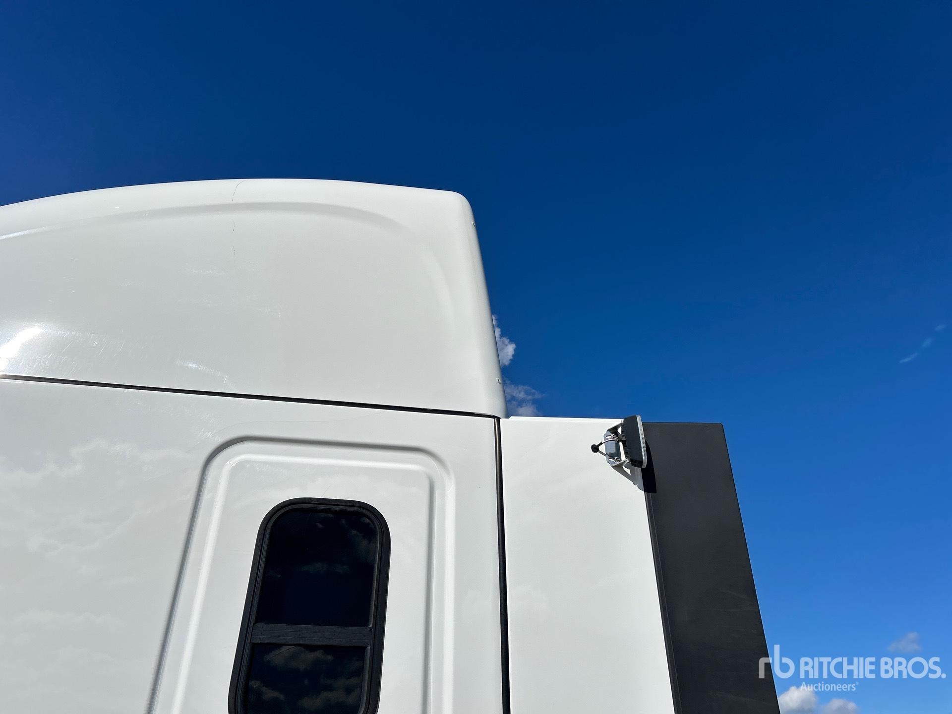 2023 Freightliner CASCADIA 126