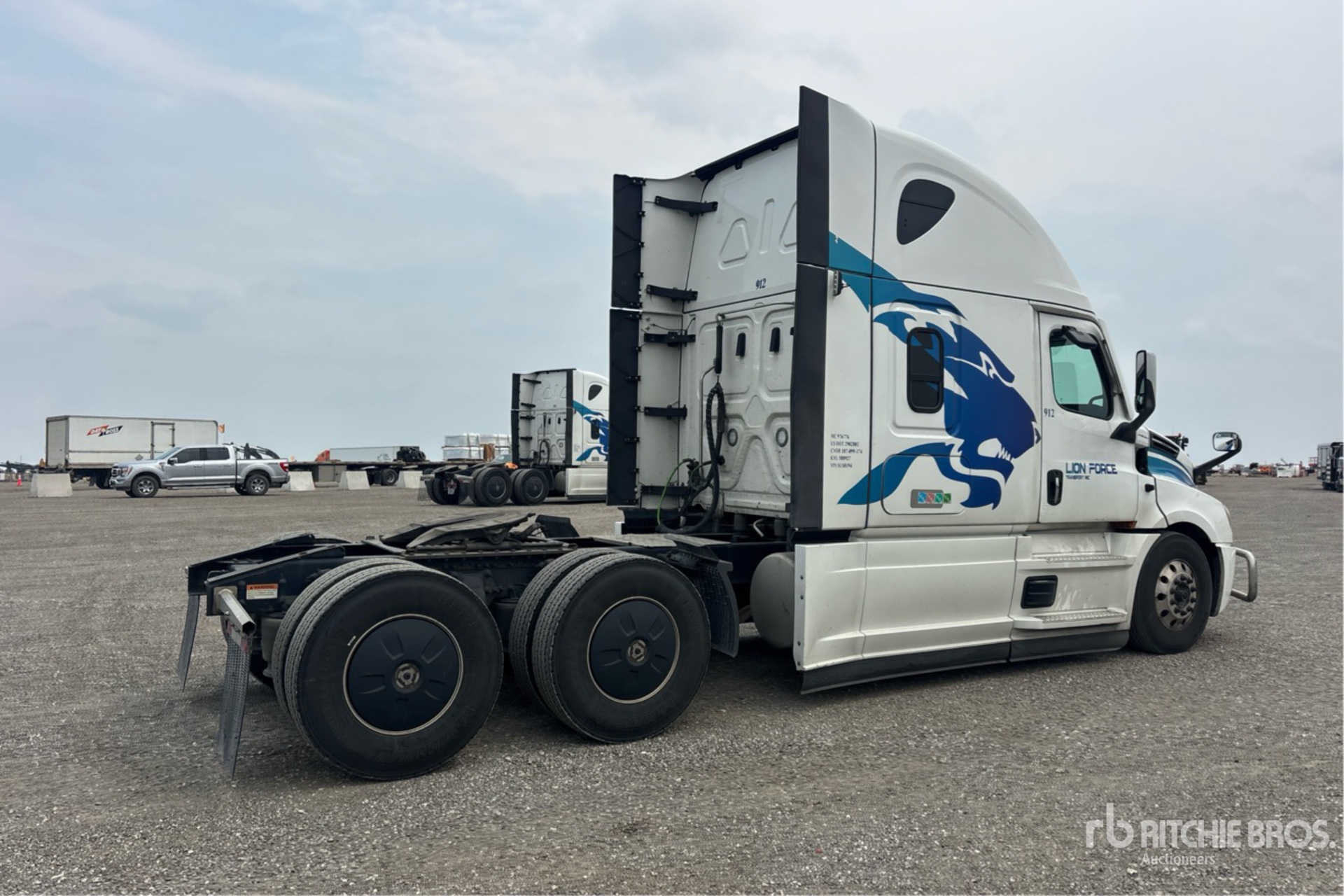 2024 Freightliner CASCADIA 126