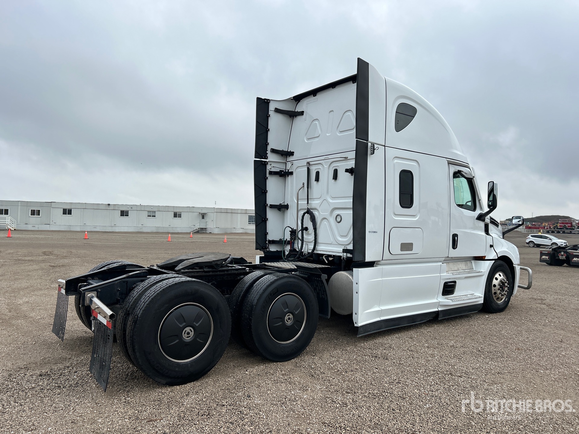 2024 Freightliner CASCADIA 126