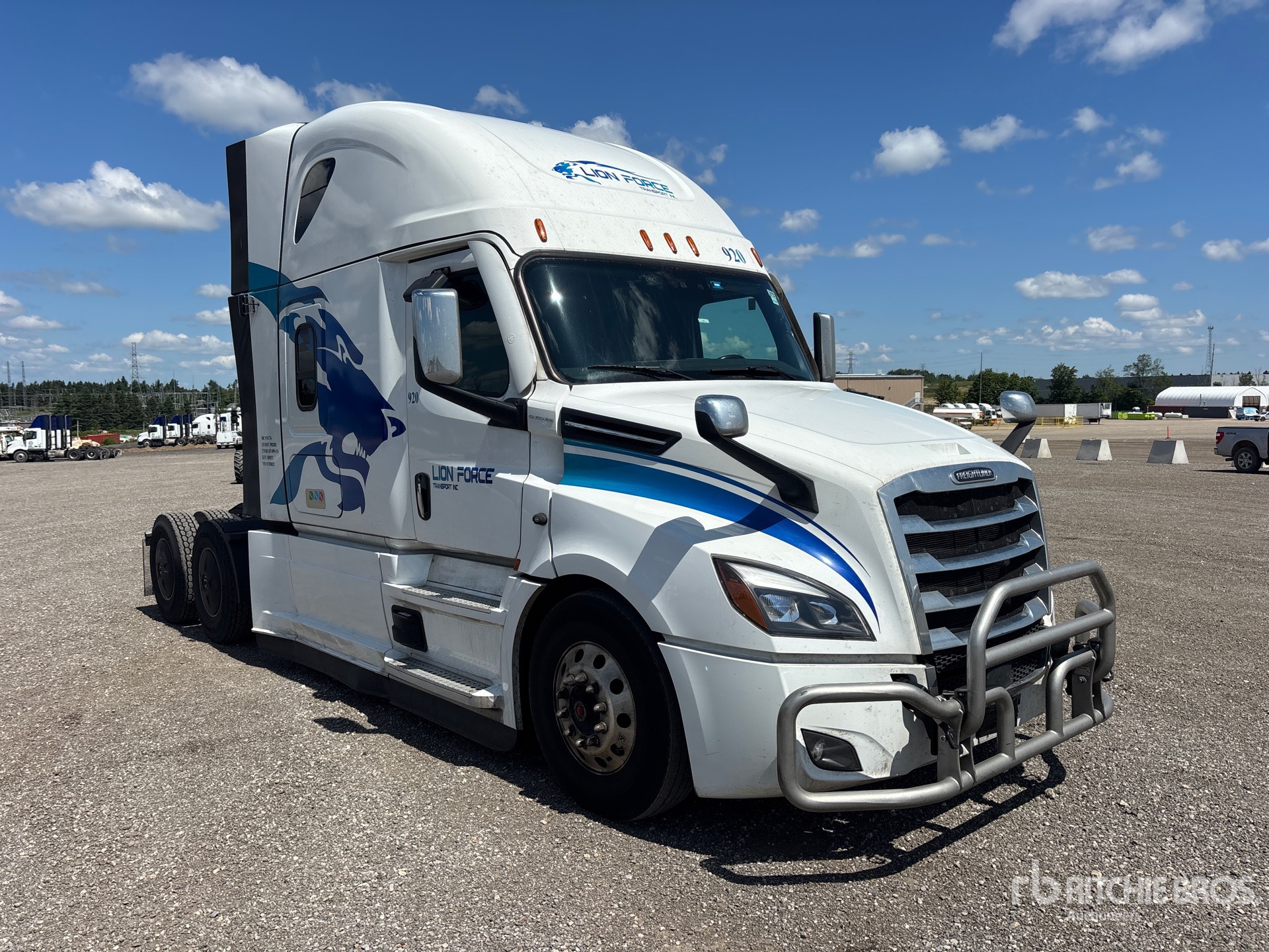 2024 Freightliner CASCADIA 126