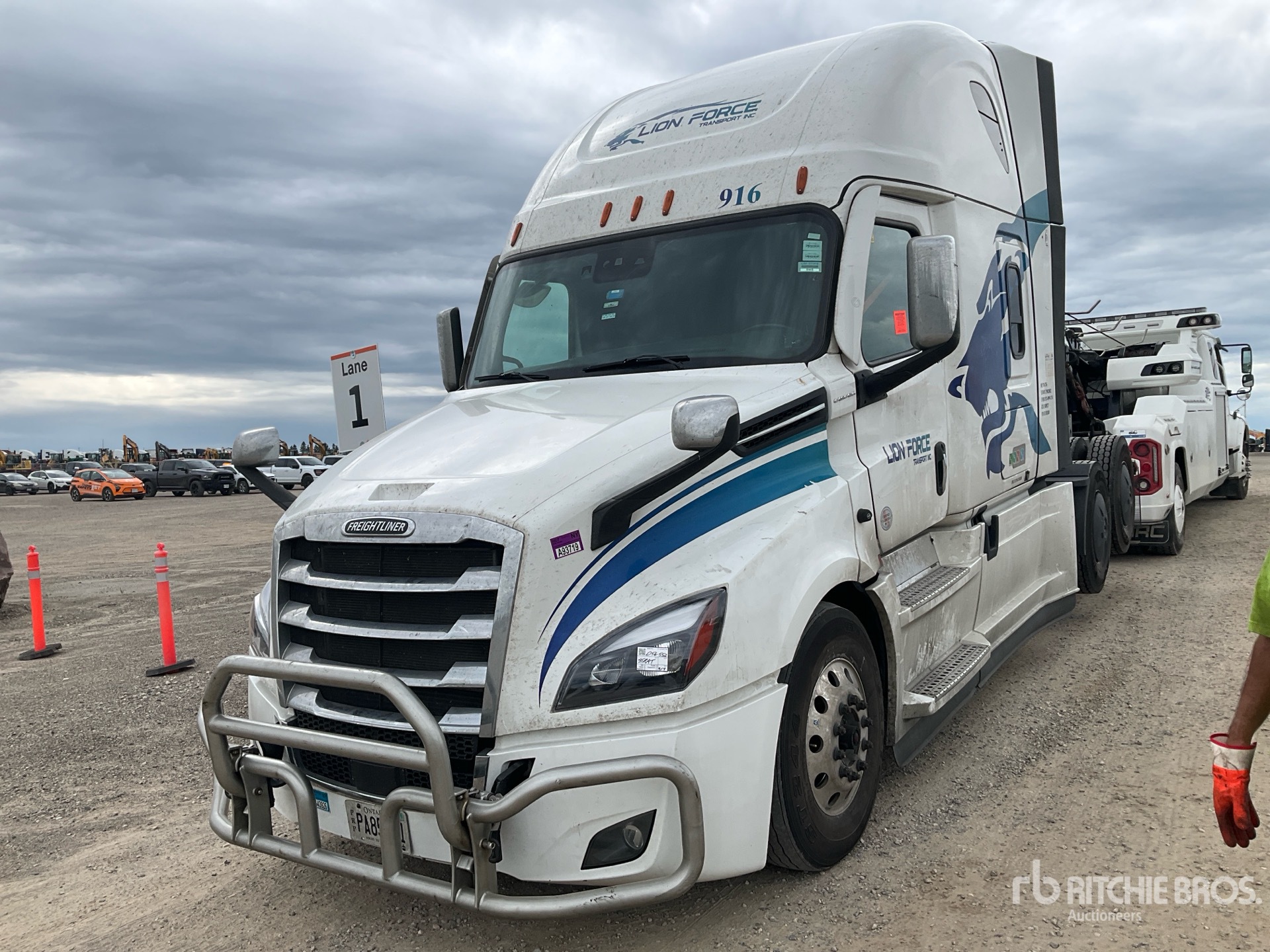 2024 Freightliner CASCADIA 126