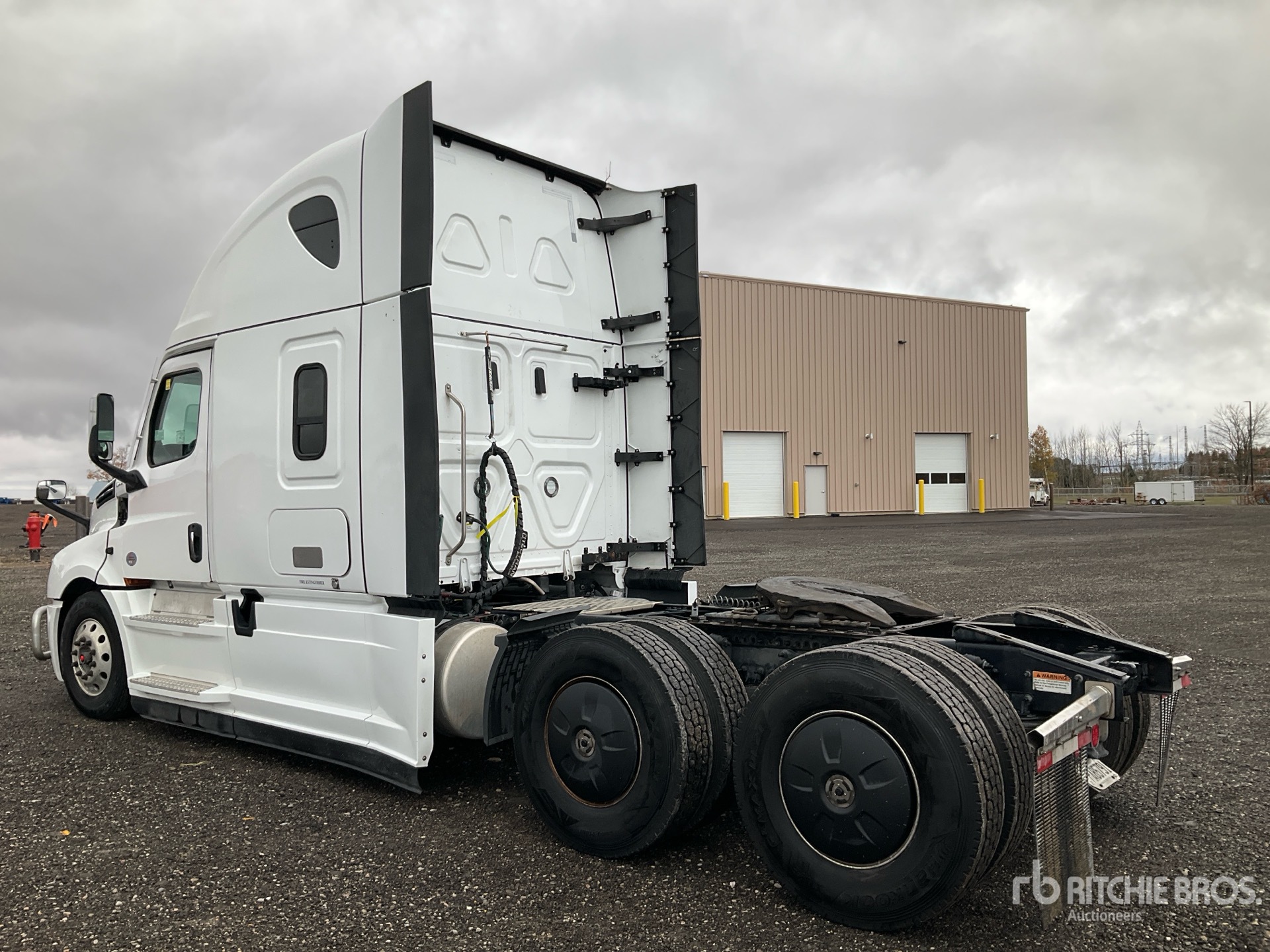 2024 Freightliner CASCADIA 126