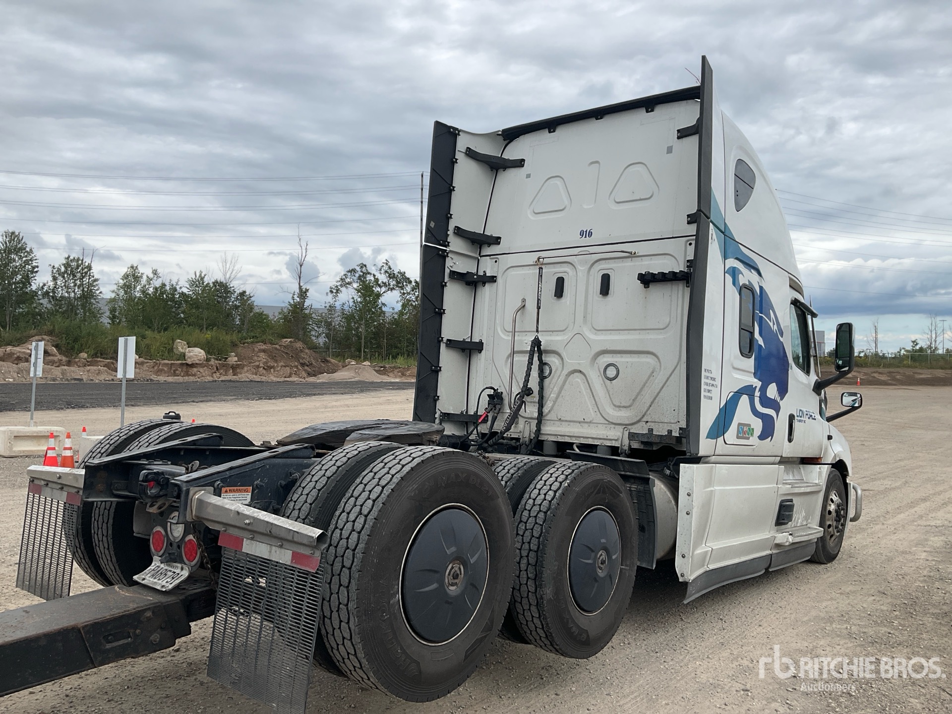 2024 Freightliner CASCADIA 126