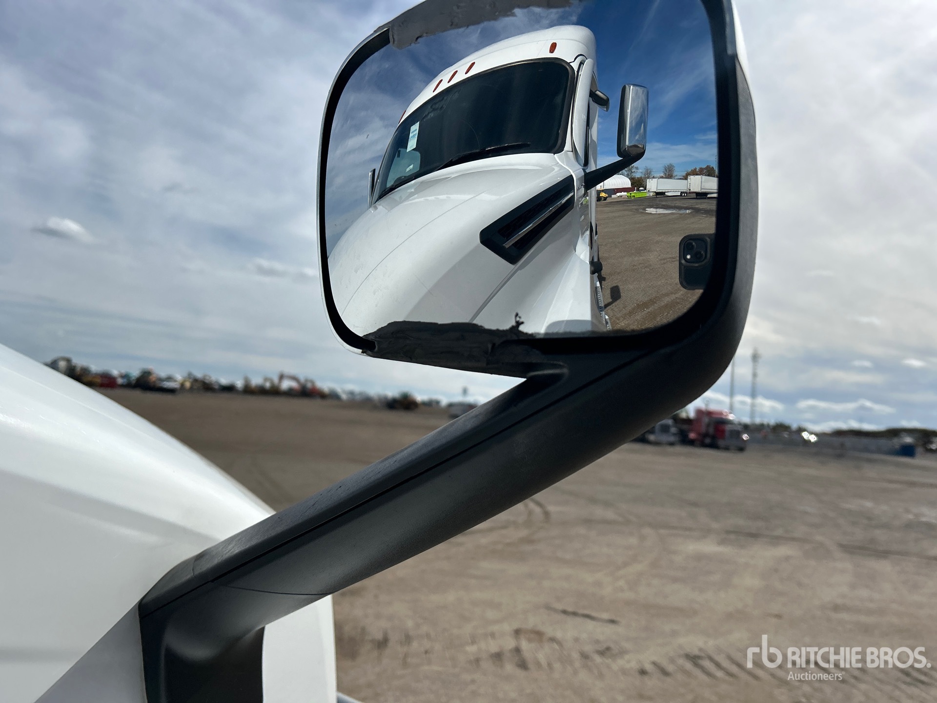 2024 Freightliner CASCADIA 126