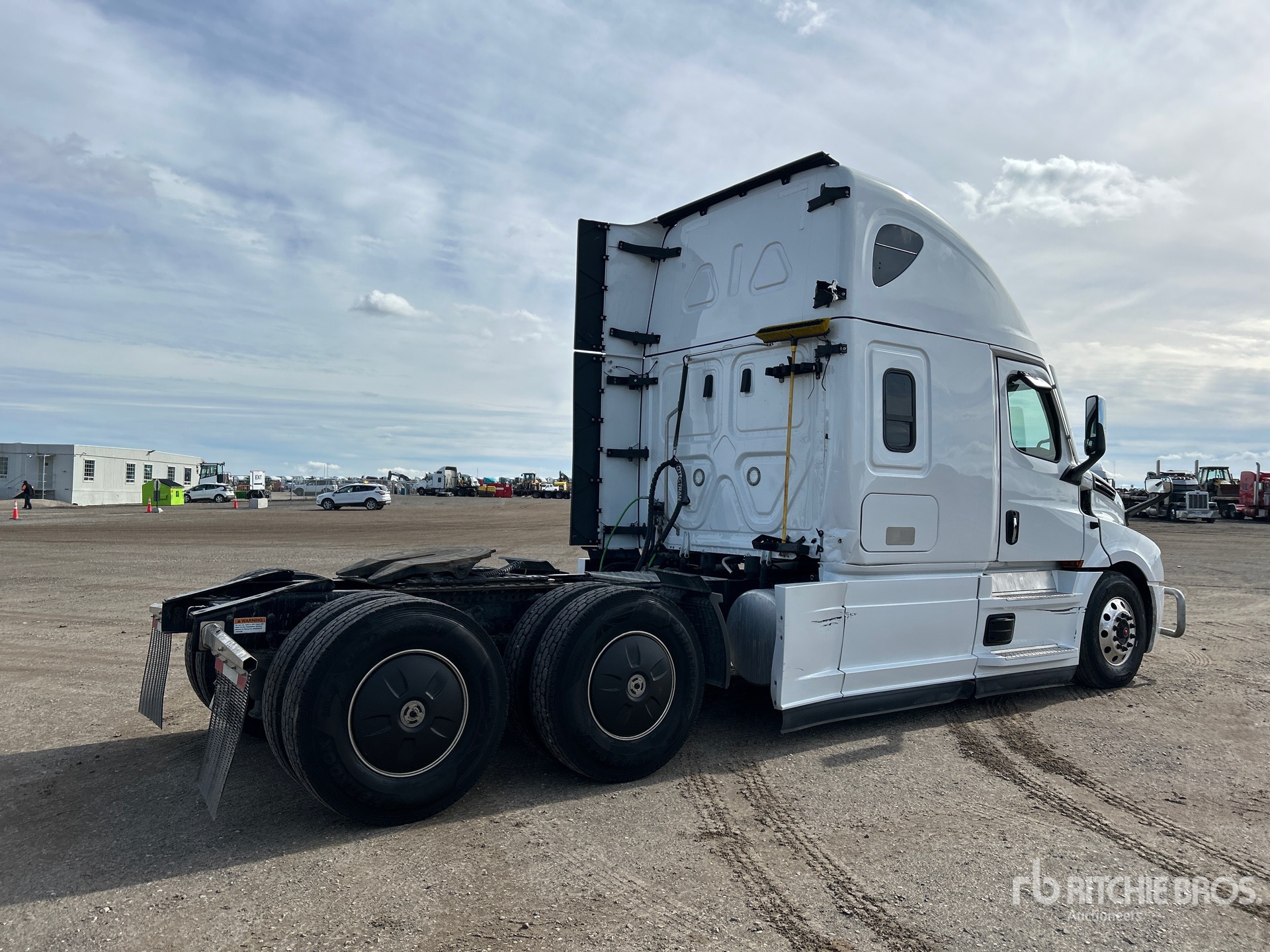 2024 Freightliner CASCADIA 126