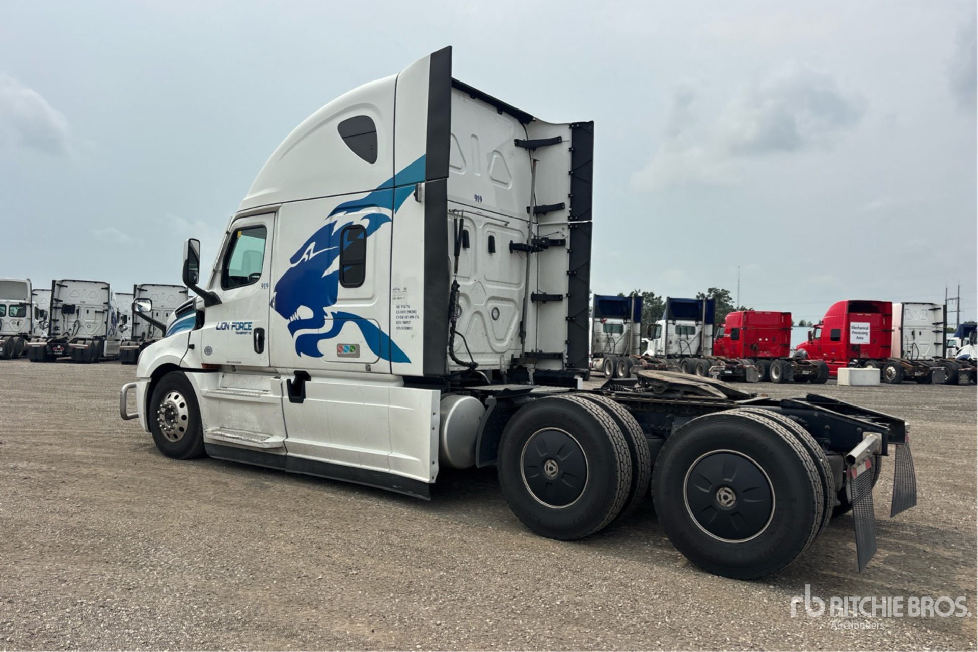 2024 Freightliner CASCADIA 126
