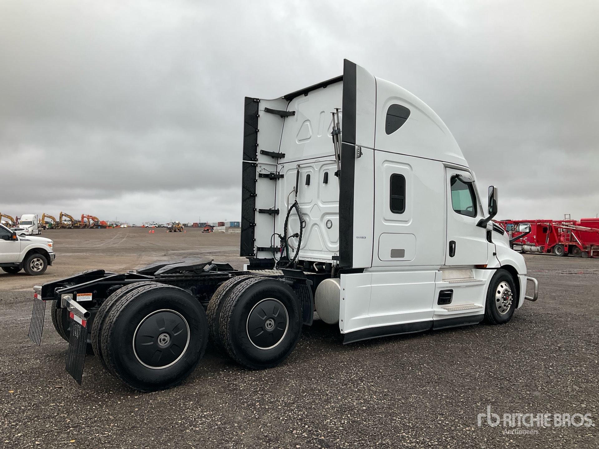 2024 Freightliner CASCADIA 126