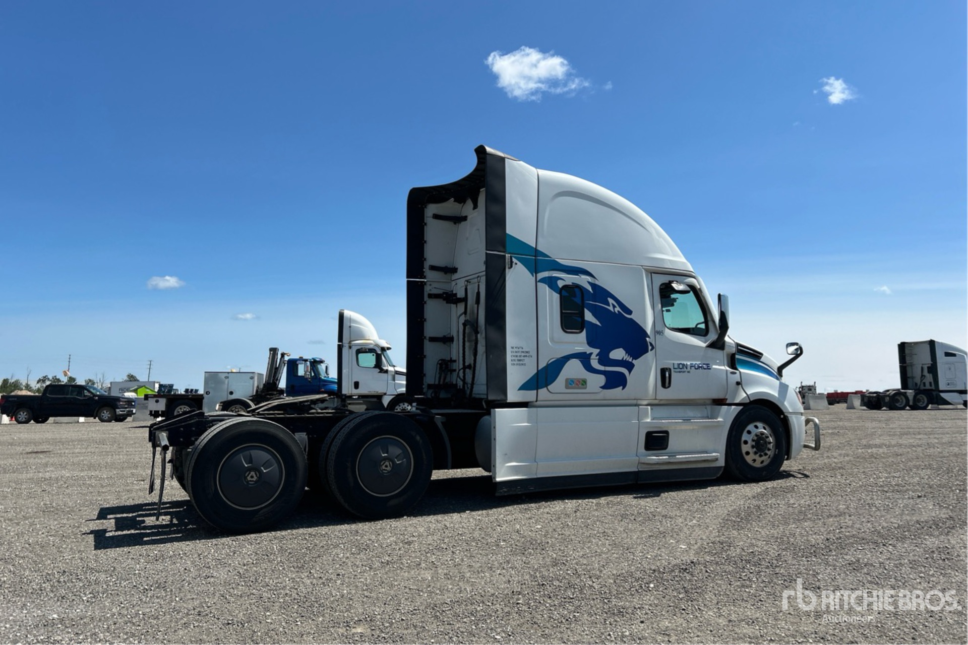 2024 Freightliner CASCADIA 126