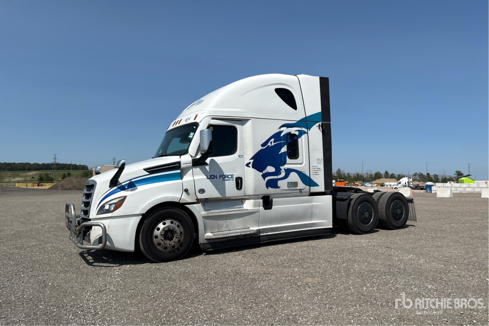 2024 Freightliner CASCADIA 126
