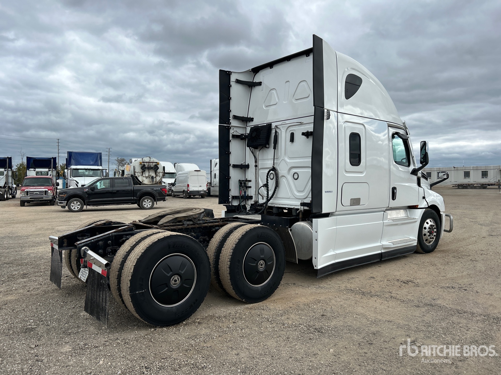 2023 Freightliner CASCADIA 126