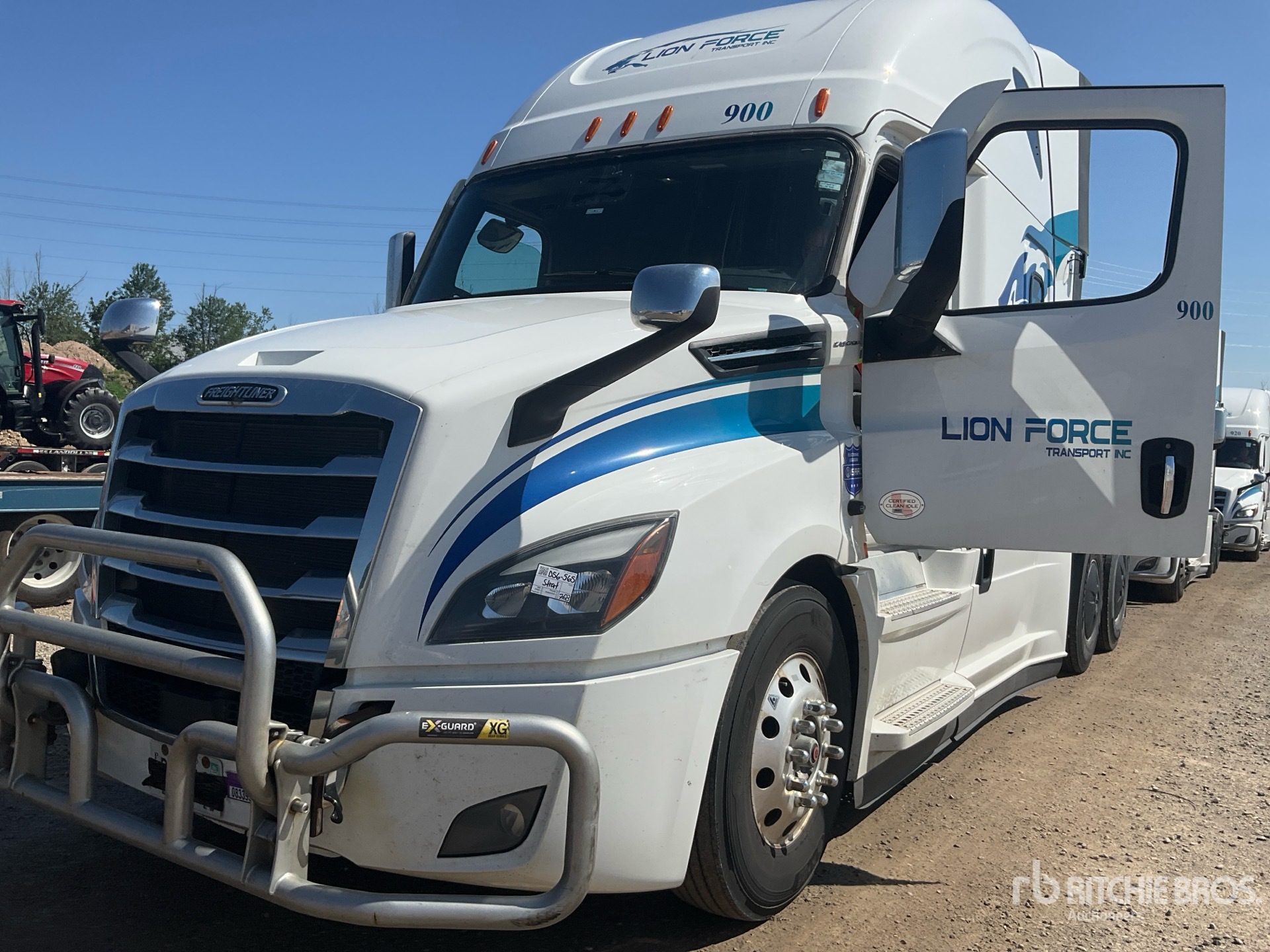 2024 Freightliner CASCADIA 126