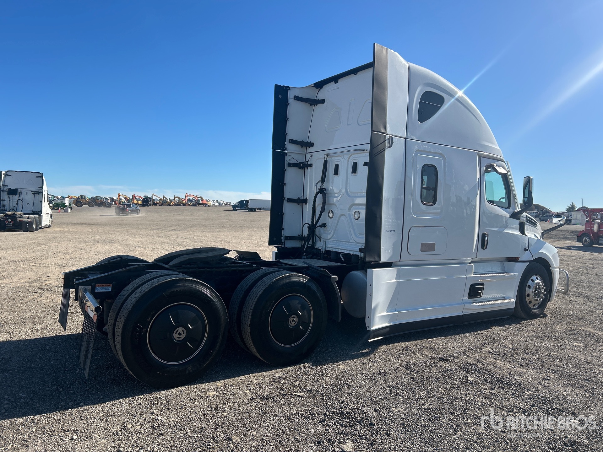 2024 Freightliner CASCADIA 126