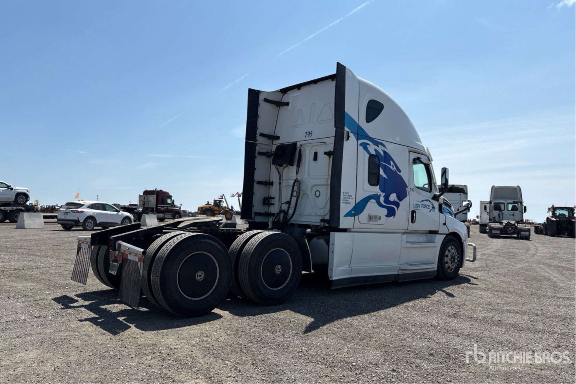 2023 Freightliner CASCADIA 126