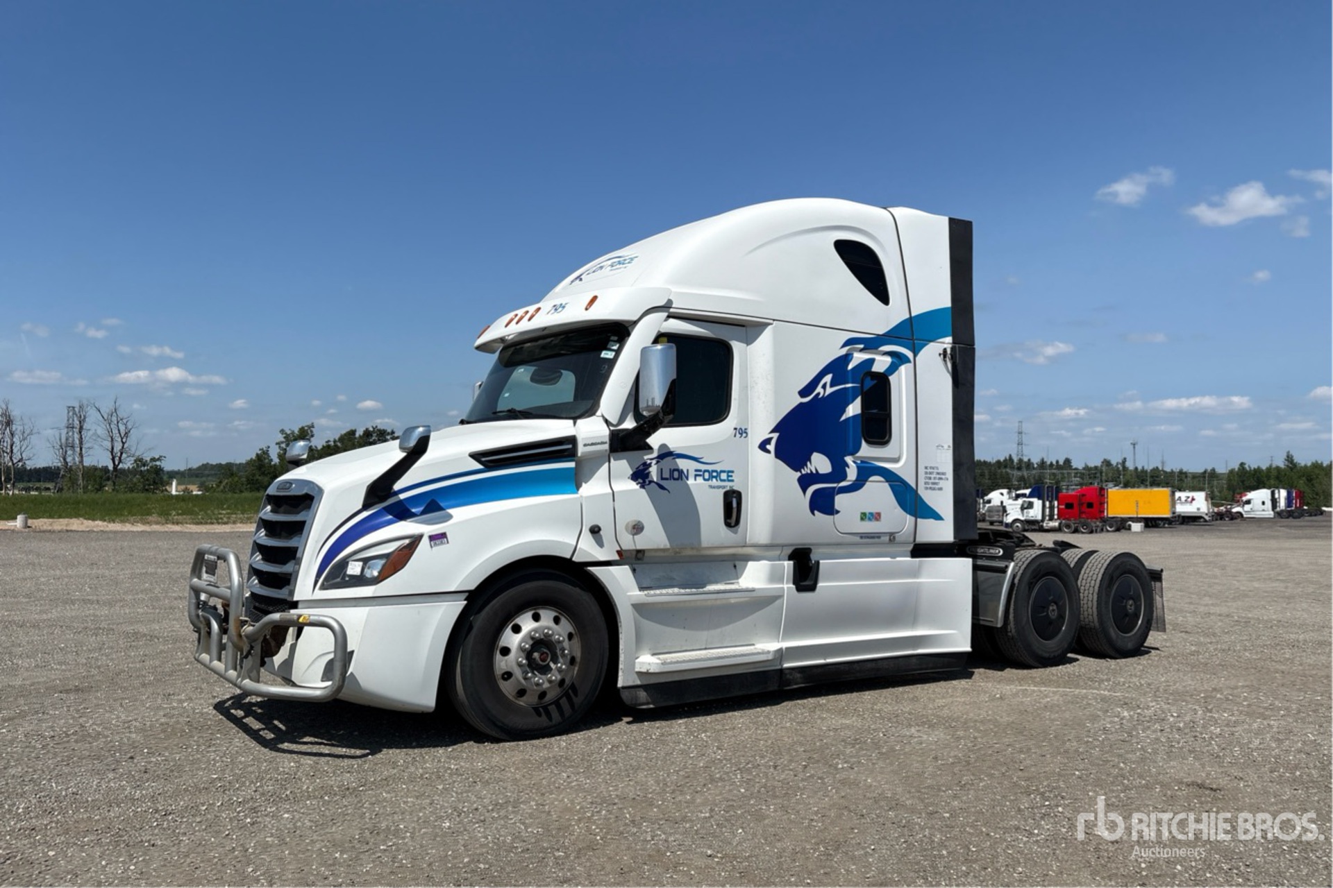 2023 Freightliner CASCADIA 126